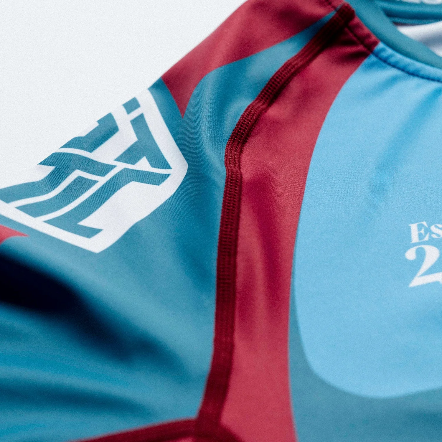 Cross Short Sleeve Rashguard (Maroon) - Image 4